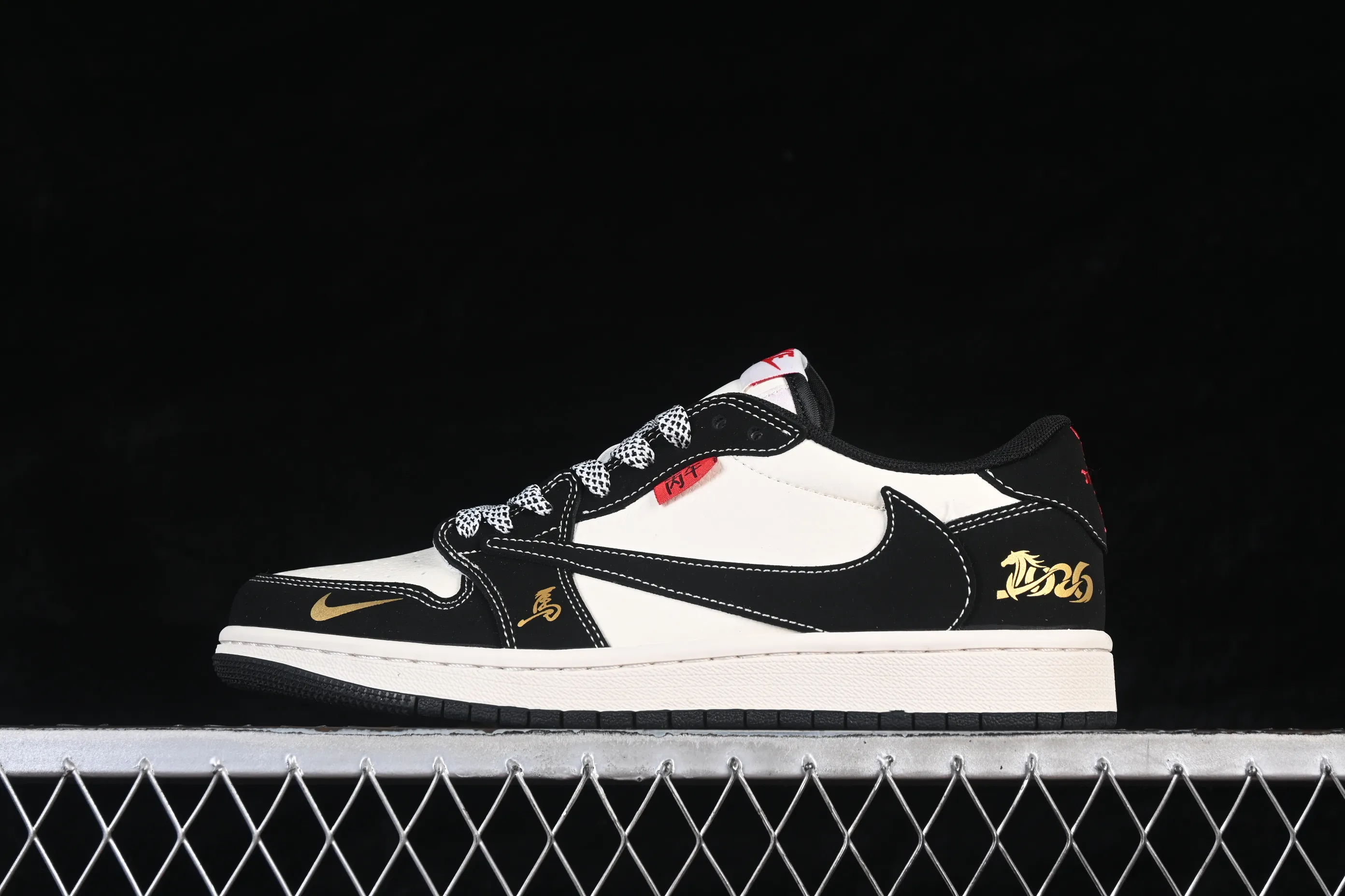All categories Air Jordan Jordan series basketball shoes Air Jordan 1 Low High-end customized low-top sneakers Air Jordan 1 Low AJ1 Joe 1 black and white panda contrast high-end customized low-top retro basketball shoes MZ9588-823